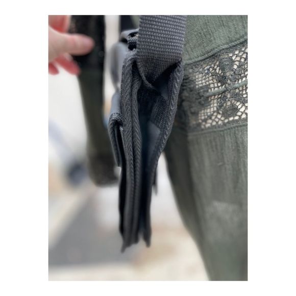 Le Chateau Black Utility Cross Body Satchel Bag PVC - Picture 4 of 12